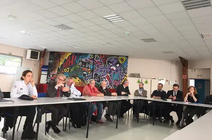 Première visite du sous-préfet dans le quartier de Fort Maillebois