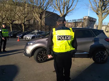 Un policier blessé lors d'un contrôle routier