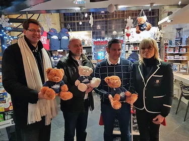 Un Nounours aux couleurs de Dunkerque au profit d’Ecoute ton Cœur