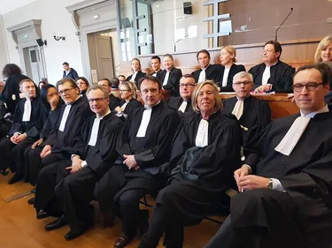 Les avocats du barreau de Saint-Omer sont vent debout !