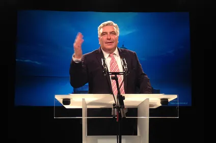 La mise au point du maire contre ceux qui critiquent sa ville et...