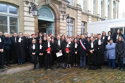 Les avocats de Saint-Omer mobilisés contre la réforme