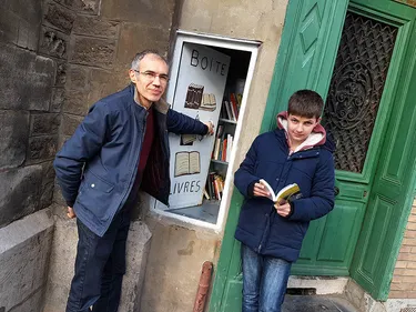 Une boîte à livres installée dans le quartier Clocheville