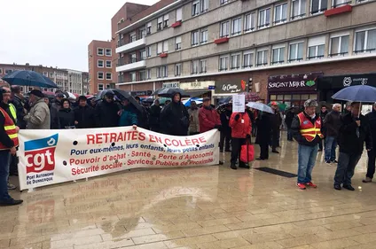 Plus d’un millier de retraités ont manifesté contre la hausse de la...