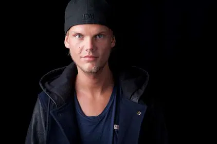 Le DJ AVICII est décédé à l'âge de 28 ans