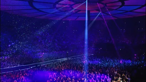 Indochine publie le making-of de sa tournée.