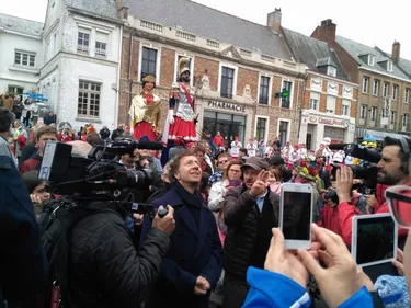Stéphane Bern en visite dans les Flandres