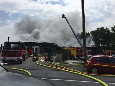 Armbouts-Cappel : un incendie ravage l’entreprise Bocage Jardin