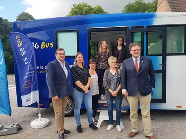 Le bus de la création d’entreprise se déplace pour apporter des...