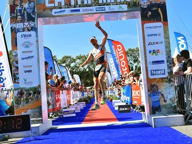 C’est l’un des triathlons les plus durs, mais aussi l’un des plus...