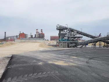 L’usine Ecocem inaugurée sur le port de Dunkerque et déjà en fonction