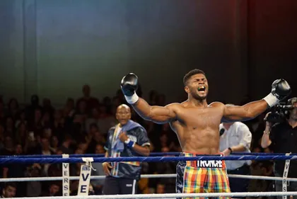 Raphaël Tronché conserve sa ceinture en moins de deux minutes...