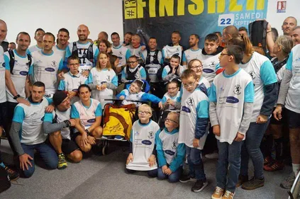 Un papa court pour les enfants handicapés, "laissés sur le carreau...