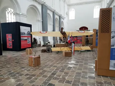 Un avion vous replonge 100 ans en arrière dans la Chapelle des...