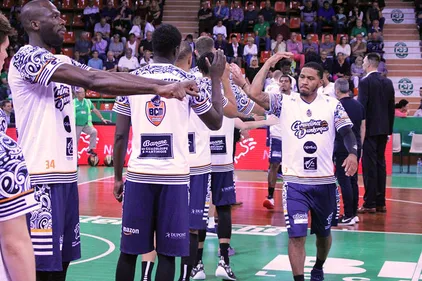 Le BCM mise sur l’amitié pour gagner