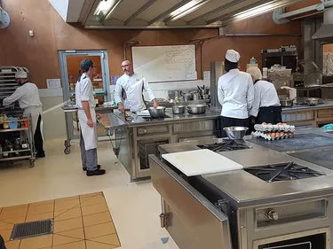 Les restaurants ont besoin d’apprentis