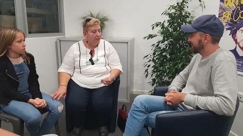 Nathalie et Julia ont rencontré Christophe Willem grâce à Delta FM !