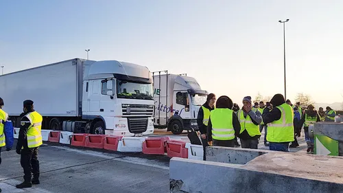 Les "vrais" gilets jaunes audomarois revendiquent un mouvement...