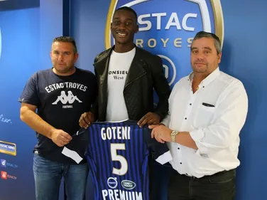 Un nouveau milieu défensif à Dunkerque