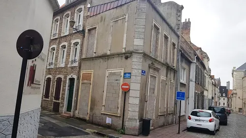 Comment la ville fait la guerre aux verrues immobilières ?