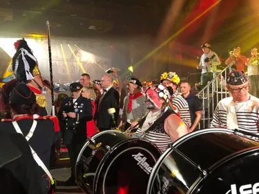 10 000 masquelours au Kursaal samedi soir pour le bal du Chat Noir