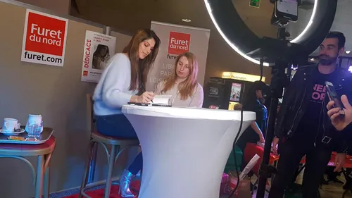 Iris Mittenaere a séduit les lecteurs au Furet du Nord