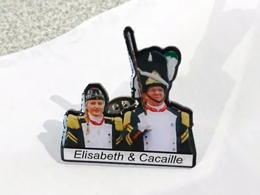 Le deuxième pin’s de Cacaille est sorti !