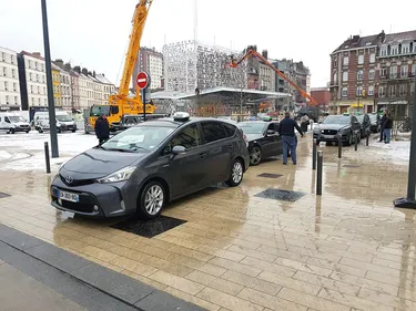 Taxis et bus gratuit sur la même route : celle du succès !