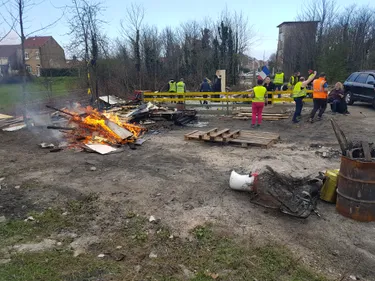 Un incendie au camp des gilets jaunes à Grande-Synthe