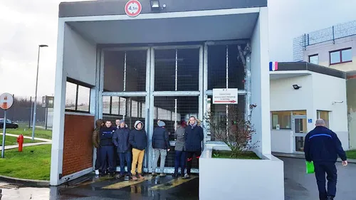Les agents pénitentiaires mobilisés après l’agression à la prison...