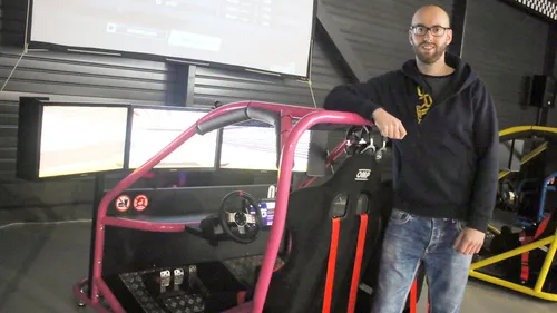 "Coach and Race", un simulateur de course automobile unique dans la...