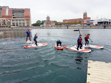 De plus en plus d’enfants se jettent à l’eau pour apprendre la voile