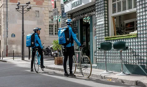 Stuart lance ses coursiers dans les rues de la cité !