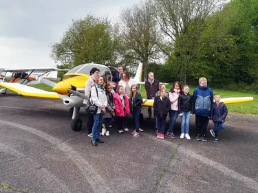Après la caserne des pompiers, c’est à l’aéroclub que se sont...