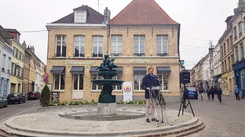 La fontaine de l’enfant au cygne remise en eau