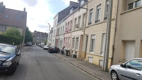 2 corps sans vie dans un logement rue de la Tour d'Odre : les...