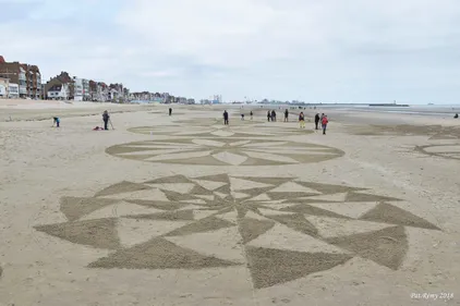 Du beach-art sur le sable de Malo les Bains !