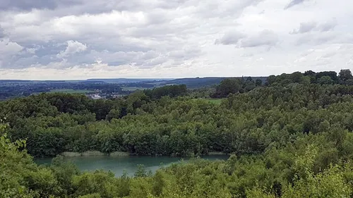 Pendant les beaux jours, allez-vous promener près du lac Bleu à Watten