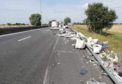 L'A16 bloquée à hauteur de Ghyvelde