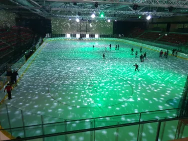 La nouvelle patinoire glisse vers la modernité
