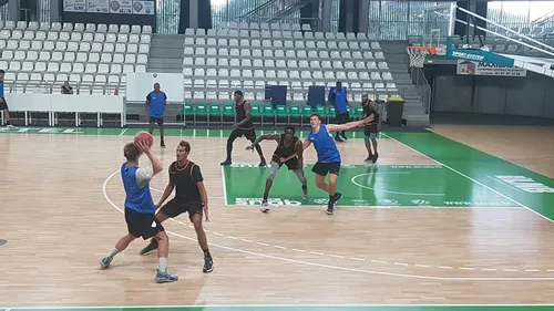 Eric Girard, coach de l’ESSM: « Ce groupe aime travailler, et ça me...