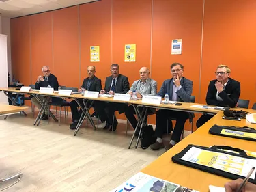 Les autorités appellent les habitants à aller chercher leurs...