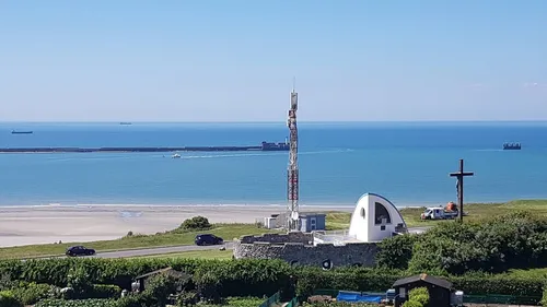 Une tour des énergies renouvelables de 40 mètres construite sur la...