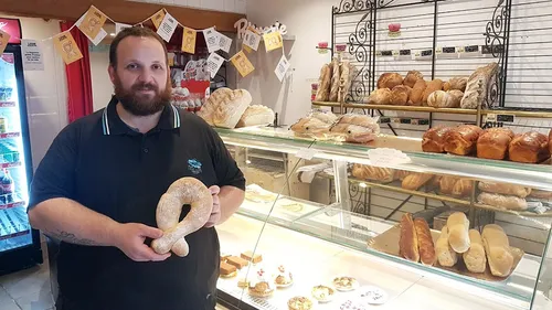 A la boulangerie Sucré Salé, une baguette pour lutter contre le SIDA