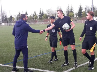 Les arbitres de la région sont en colère, ils manifestent