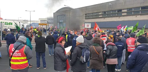 1 500 personnes ont défilé pour la deuxième journée d’action contre...