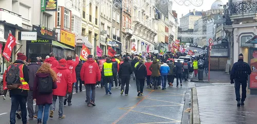 Grève : mobilisation en baisse, mais une nouvelle journée d’actions...