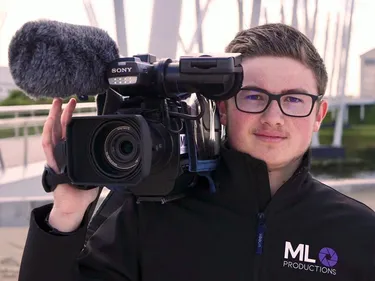 Maxence, 19 ans, déjà un pro de la caméra et des rêves plein la tête