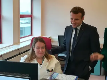 Emmanuel Macron visite AstraZeneca