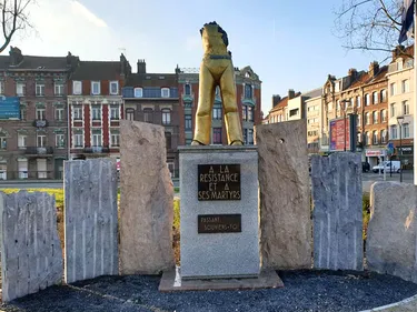 On a volé le haut de la statue des Martyrs de la Résistance !